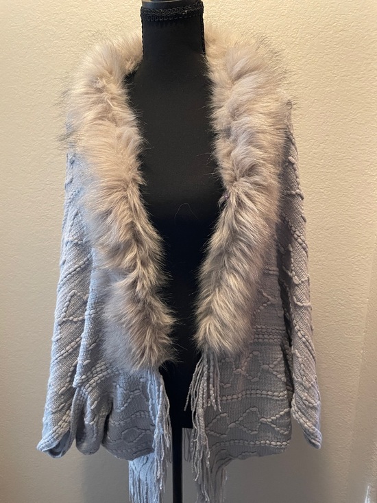 SHEIN Jackets & Blazers - SHEIN Light Gray Knit Cape with Faux Fur Collar